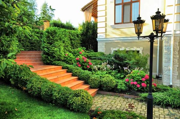 Professional Custom Landscape Design for Every Property
