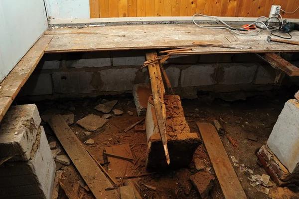 What to Expect During a Water Damage Restoration and Repair Project