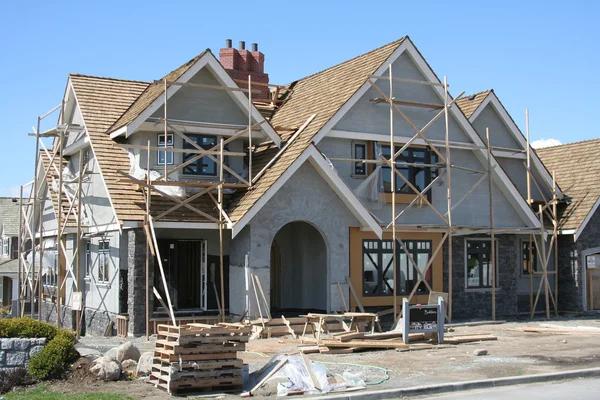 Choose Experienced Professionals at Summer Breeze Roofing