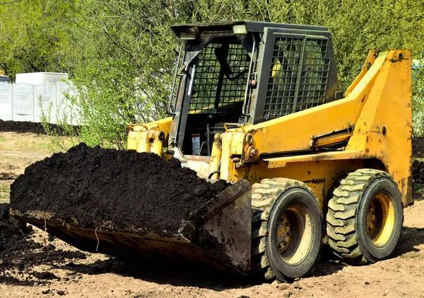 Choosing the Right Landscaping Services for Your Home and Garden